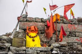 Hanuman Garh temple trek from Bir Billing with panoramic Himalayan views Himachal Pradesh